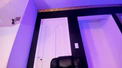 Snapshot of jeylee_ chatting on March 6, 5:33 pm Jeyy online show from March 6, 5:33 pm