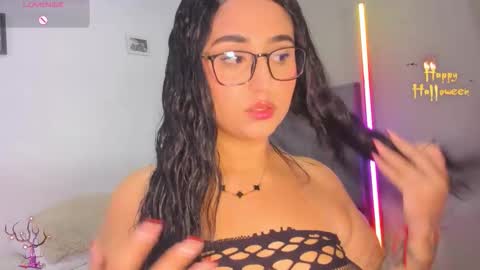 jhackelin  My independent account online show from October 29, 5:20 am