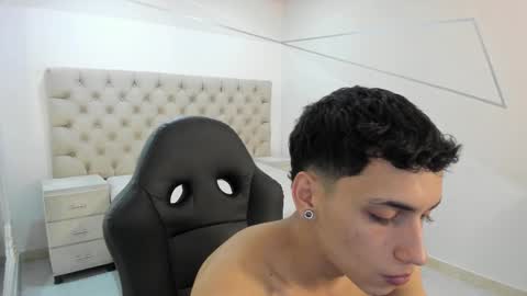 Snapshot of jhoanleandro chatting on October 21, 5:23 am jhoanleandro online show from October 21, 5:23 am