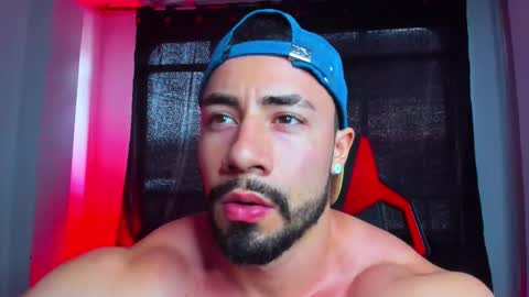 Jhojan Strong  online show from January 8, 8:04 pm