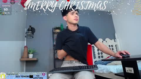 Snapshot of jhonny_blake_ chatting on December 24, 1:06 pm JHONNATHAN online show from December 24, 1:06 pm