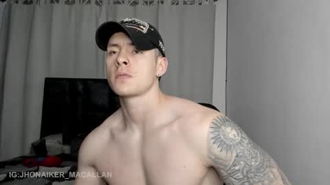 Jhonaiker online show from March 12, 3:54 am