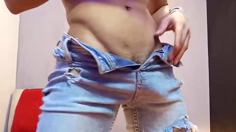 jhonny_thes28 online show from November 15, 2:02 am