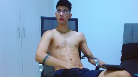 Snapshot of jhony_sex3 chatting on October 2, 6:34 am jhony_sex3 online show from October 2, 6:34 am