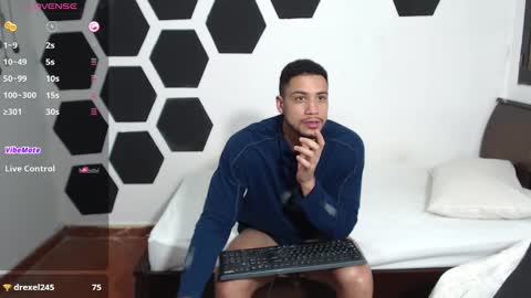 Jhors online show from February 6, 8:39 am