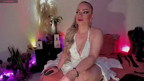 jianilnescoth online show from October 6, 10:44 am