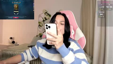 Snapshot of jiggly_ chatting on October 2, 12:09 am Jiggly online show from October 2, 12:09 am