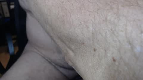 Snapshot of jimbeefbear chatting on October 11, 7:28 pm Jim online show from October 11, 7:28 pm