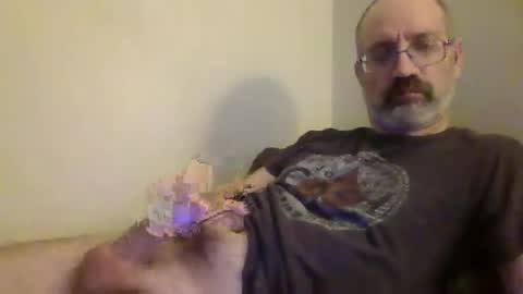 Snapshot of jimmielove2046 chatting on March 1, 6:13 am jimmielove2046 online show from March 1, 6:13 am