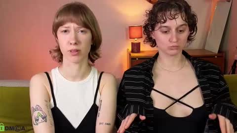 Hey Guys We are Julia ginger  Tina brunette online show from September 20, 7:06 pm