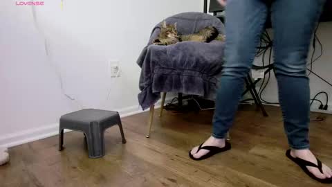 Nicole  Allen online show from December 19, 12:39 am