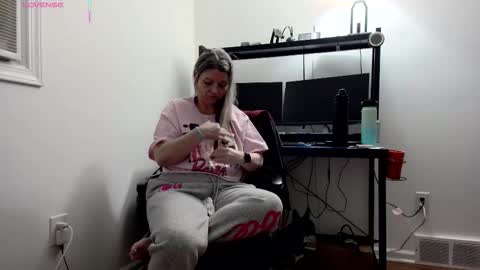 Nicole  Allen online show from November 28, 11:34 pm