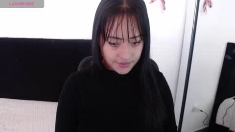 Snapshot of jjulietha95 chatting on October 25, 12:27 pm Julieta online show from October 25, 12:27 pm
