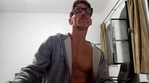 jlmbud online show from October 20, 12:37 am