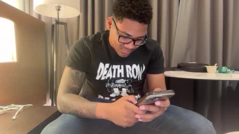 jmac_723 online show from March 27, 8:26 am