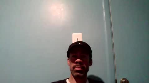 Snapshot of jmb525 chatting on February 24, 12:52 am jmb525 online show from February 24, 12:52 am