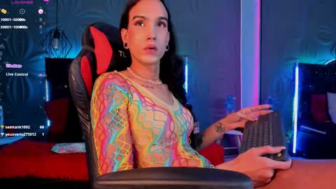 Joa Isaza     online show from February 27, 5:18 am