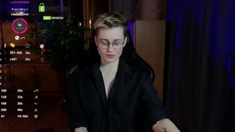 J online show from April 12, 8:24 pm