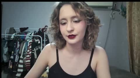 Joannatompson online show from December 13, 7:10 pm