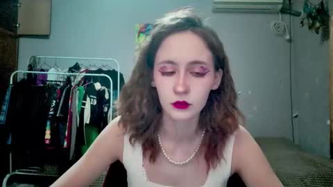 Joannatompson online show from September 18, 1:09 am