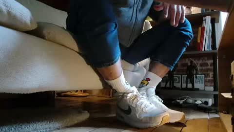 GUILLAUME feet and socks online show from February 5, 9:57 am