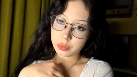 Kate  online show from January 13, 6:48 pm