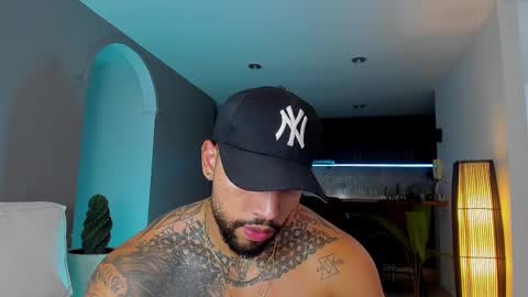 Snapshot of joe_esthetic chatting on February 22, 2:39 am joe_esthetic online show from February 22, 2:39 am