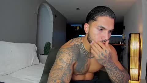 Snapshot of joe_esthetic chatting on October 8, 1:13 am joe_esthetic online show from October 8, 1:13 am