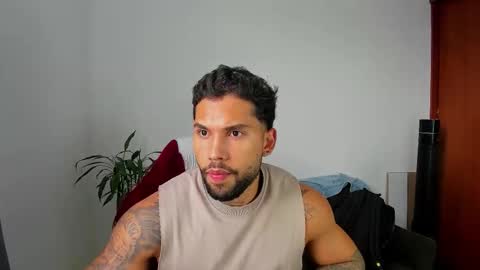 Snapshot of joe_esthetic chatting on October 17, 7:29 pm joe_esthetic online show from October 17, 7:29 pm