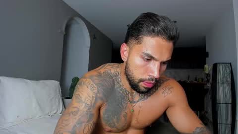 Snapshot of joe_esthetic chatting on September 21, 11:09 pm joe_esthetic online show from September 21, 11:09 pm