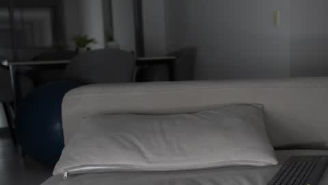 joe_steel1 online show from December 10, 3:51 am