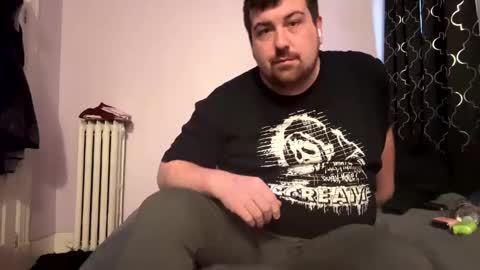 joejoe329 online show from January 1, 6:06 pm