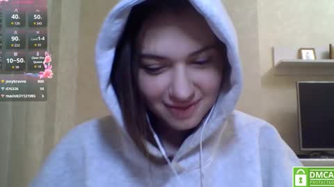 Jennifer online show from March 6, 9:25 pm