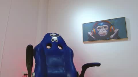     online show from February 15, 7:51 am