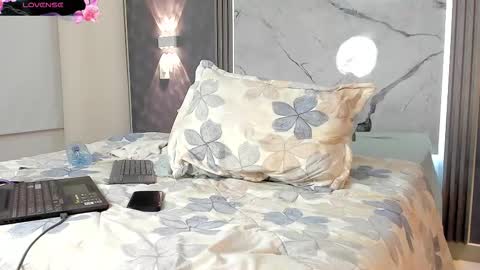 Johan Williams online show from October 31, 5:08 am