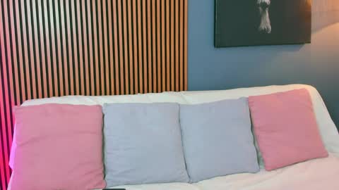 J O H A online show from April 8, 3:37 pm