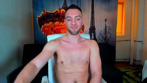 Snapshot of john_green77 chatting on March 11, 7:24 am John online show from March 11, 7:24 am