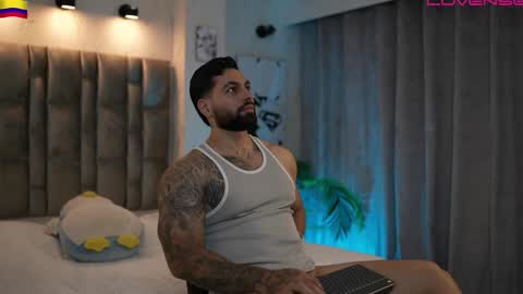 john online show from April 8, 10:35 pm