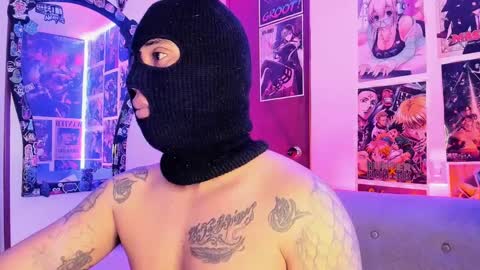 Snapshot of johncarrie chatting on September 17, 4:49 am John carrie Independent Help me reach my goal 100 likes and 10000 followers online show from September 17, 4:49 am