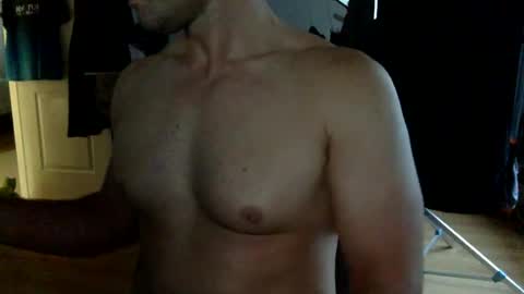 Snapshot of johnhotxxxx chatting on October 13, 9:33 am LETSPLAY online show from October 13, 9:33 am