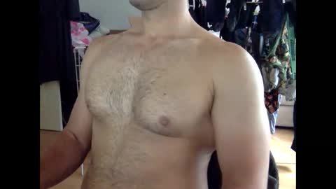 Snapshot of johnhotxxxx chatting on November 1, 1:17 am LETSPLAY online show from November 1, 1:17 am