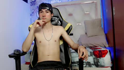 Snapshot of johnny_cagee chatting on October 9, 6:52 am johnny_cagee online show from October 9, 6:52 am