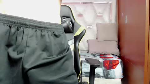 Snapshot of johnny_cagee chatting on October 15, 6:05 am johnny_cagee online show from October 15, 6:05 am