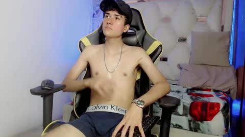 Snapshot of johnny_cagee chatting on September 28, 7:06 am johnny_cagee online show from September 28, 7:06 am