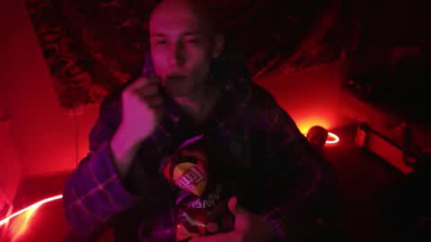 Johnny online show from November 17, 3:47 pm