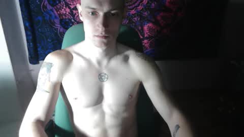 Snapshot of johnny_positive chatting on September 29, 5:23 pm Johnny online show from September 29, 5:23 pm