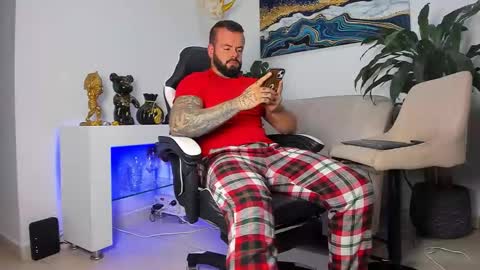 JOHNNY online show from January 12, 12:50 am