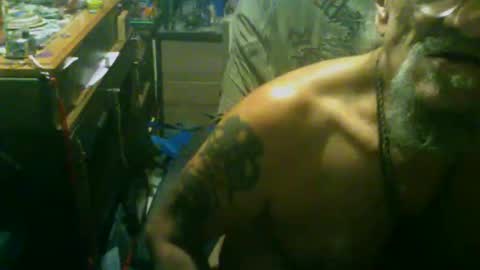 Snapshot of johnnyshung1 chatting on October 17, 11:03 am johnnyshung1 online show from October 17, 11:03 am