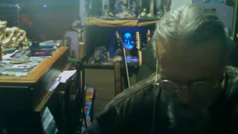 Snapshot of johnnyshung1 chatting on September 9, 2:39 pm johnnyshung1 online show from September 9, 2:39 pm