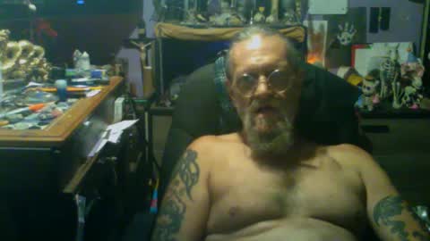 Snapshot of johnnyshung1 chatting on September 17, 3:04 pm johnnyshung1 online show from September 17, 3:04 pm